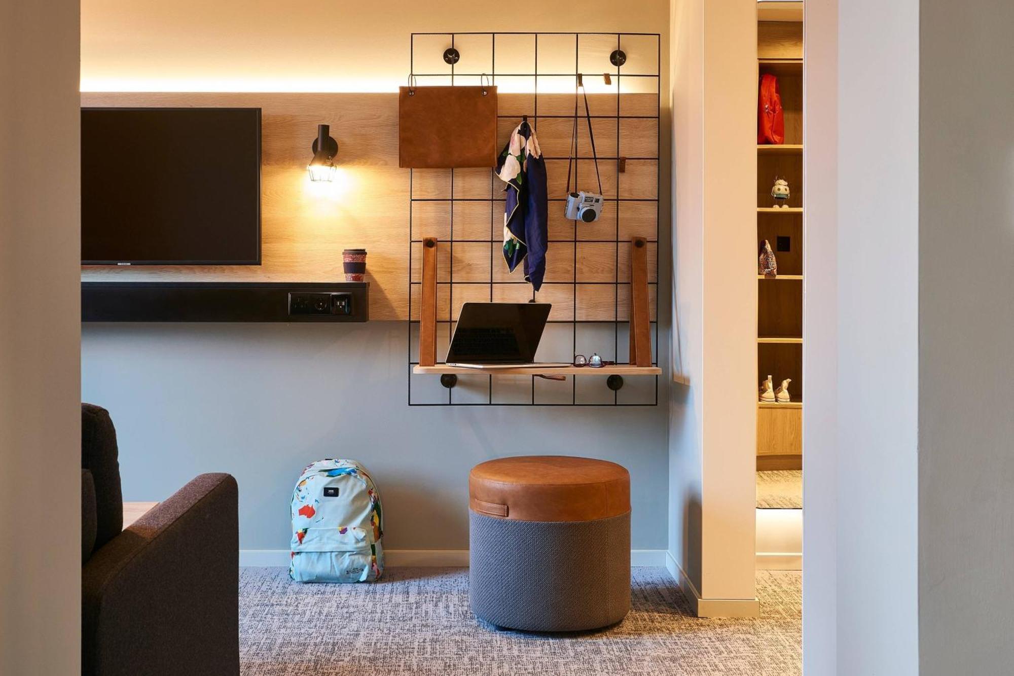 Moxy Hotel 4*